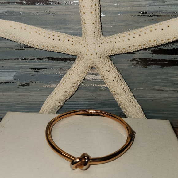 #2369, KATE SPADE, NEW YORK SAILOR'S KNOT HINGE BANGLE,GOLD TONE - Picture 2 of 6
